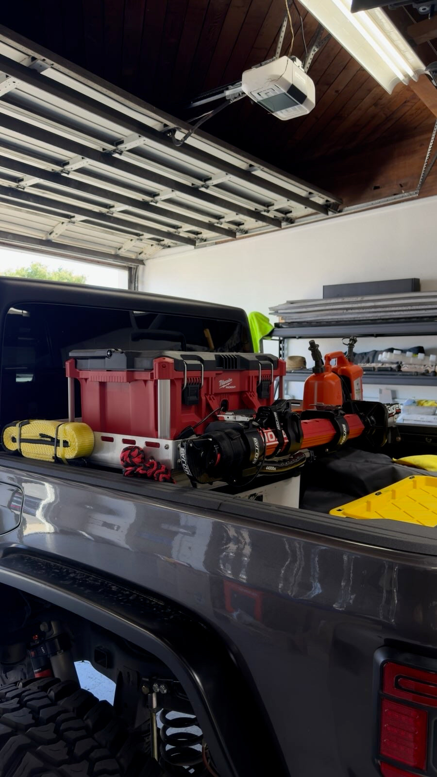 CarbonPro Hydraulic Jack with Mounting Clamps MLH 48'' (Red color is expected to be delivered during the week commencing September 14th)