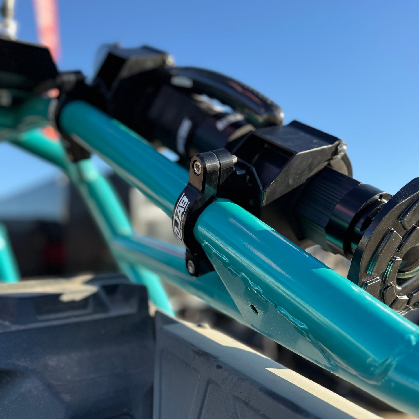 Tube adapter for hydraulic jack mounting clamp (pair)