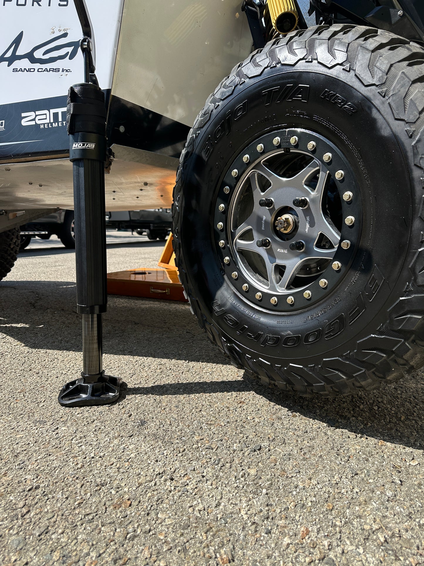 CarbonPro Hydraulic Jack with Mounting Clamps