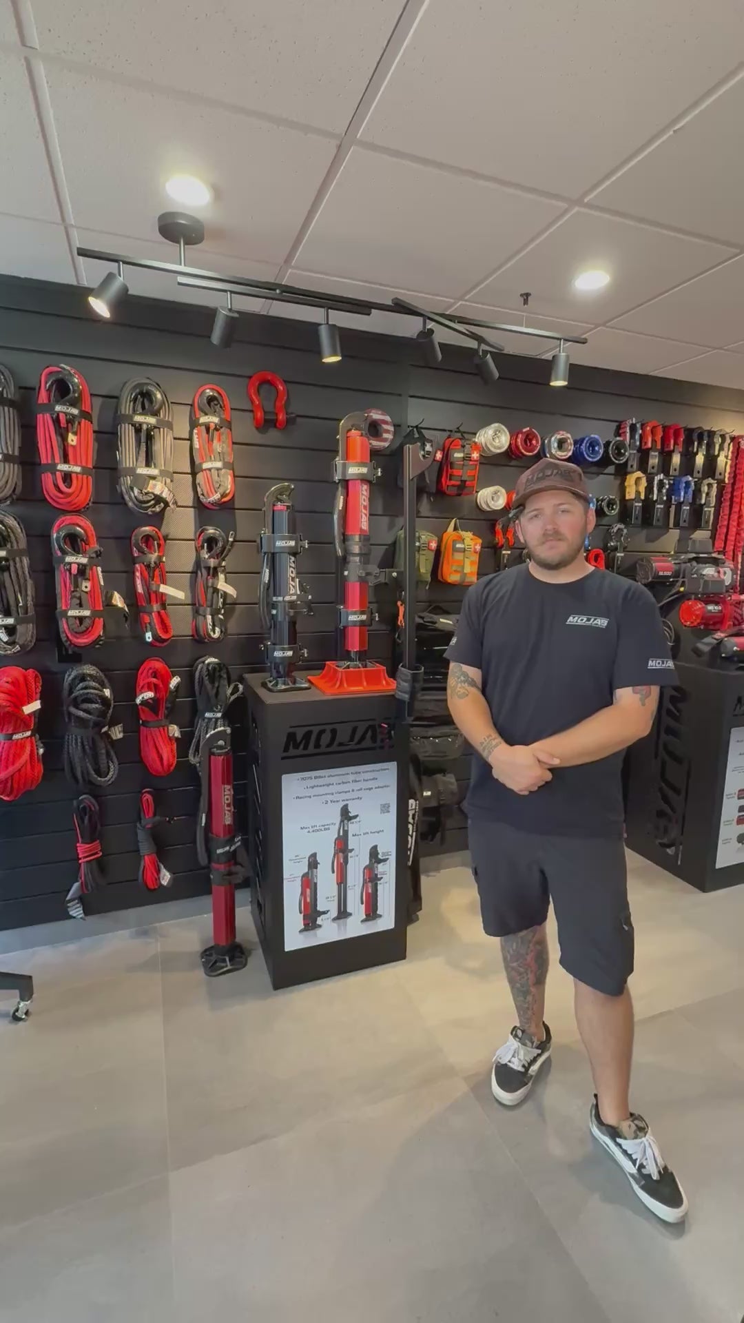 Compact Hydraulic Offroad Jack for recovery with clamps